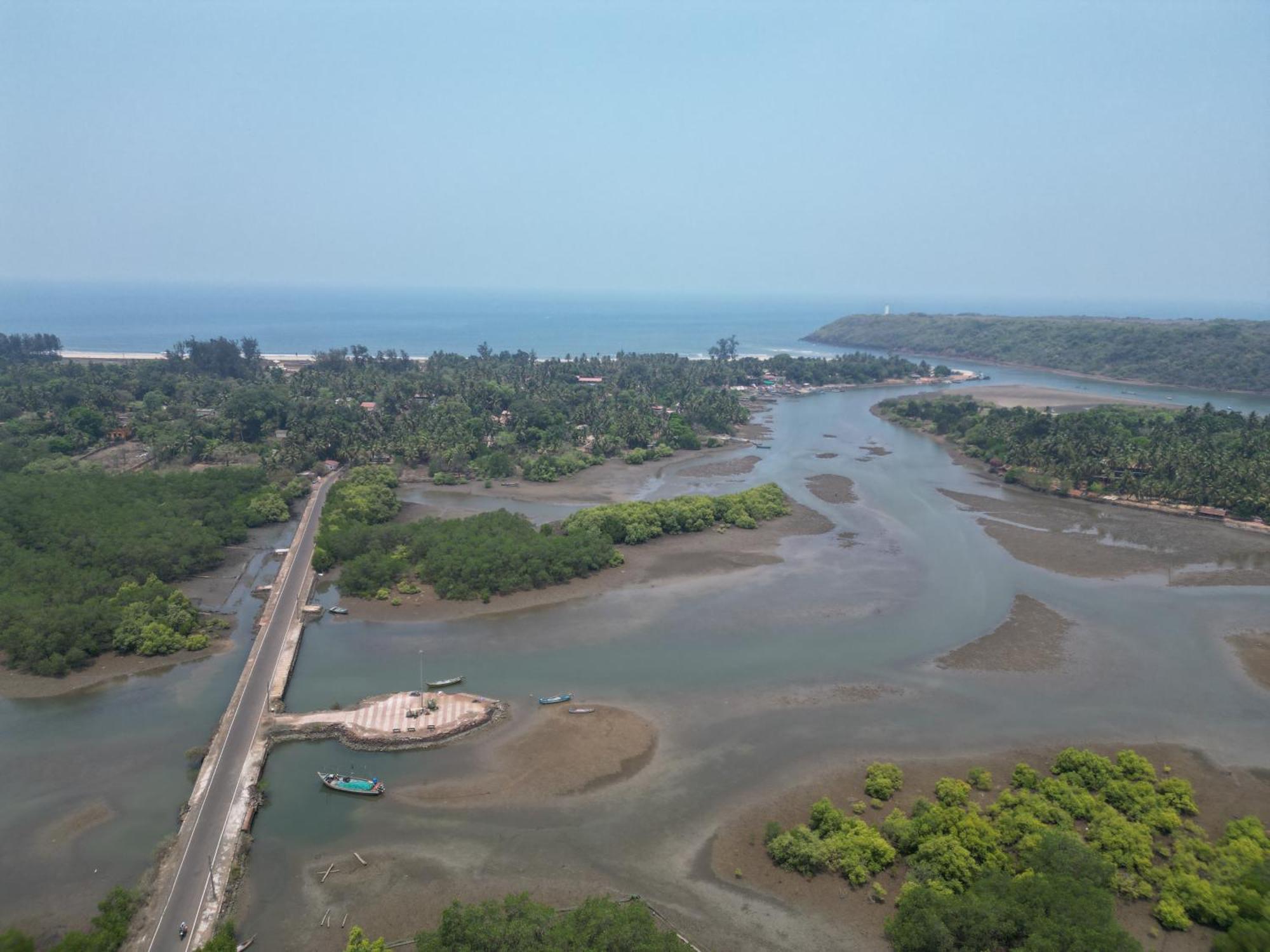 The Mangrove Hotel Achra Luaran gambar